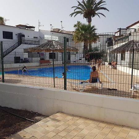 Apartamento Junto A La Piscina 阿罗纳 外观 照片