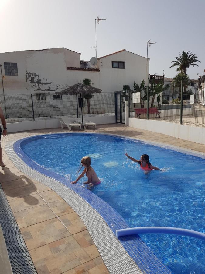Apartamento Junto A La Piscina 阿罗纳 外观 照片