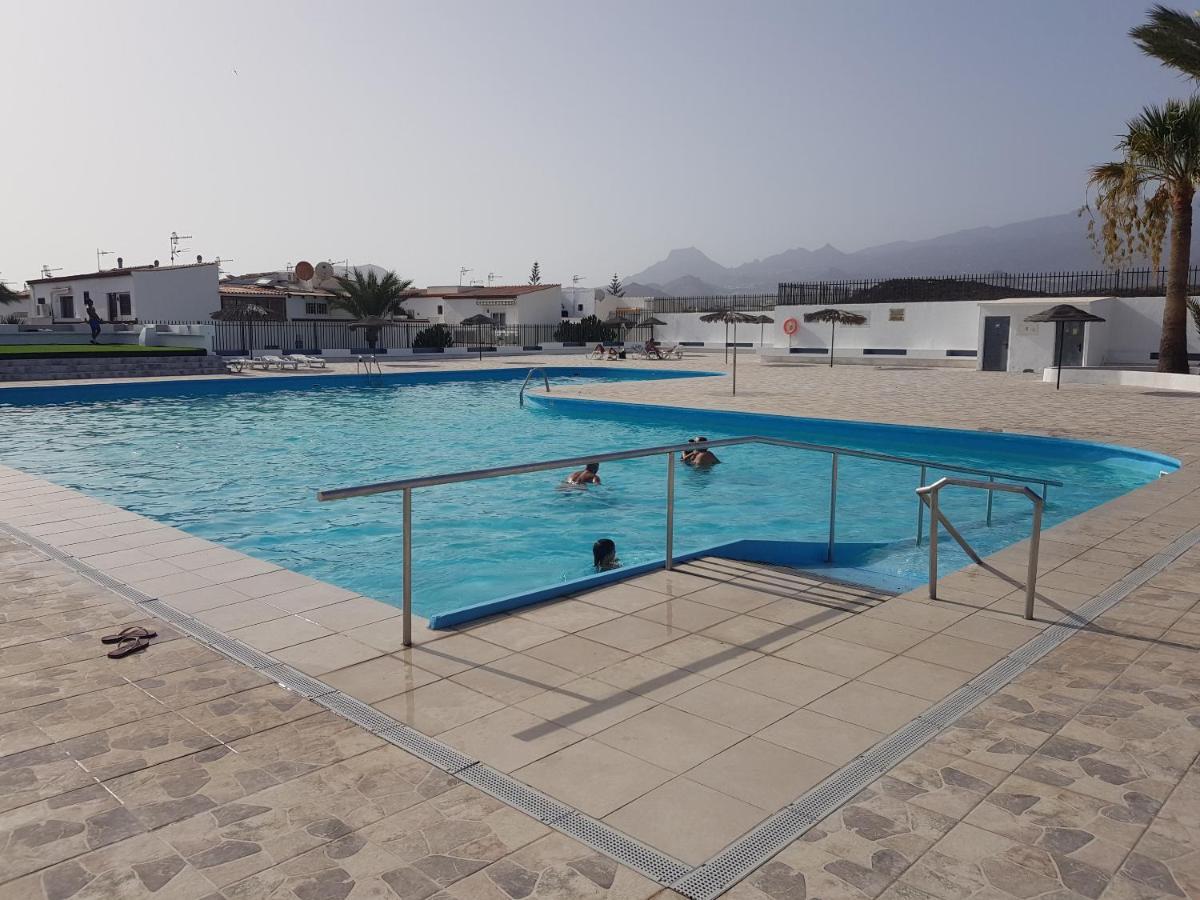 Apartamento Junto A La Piscina 阿罗纳 外观 照片